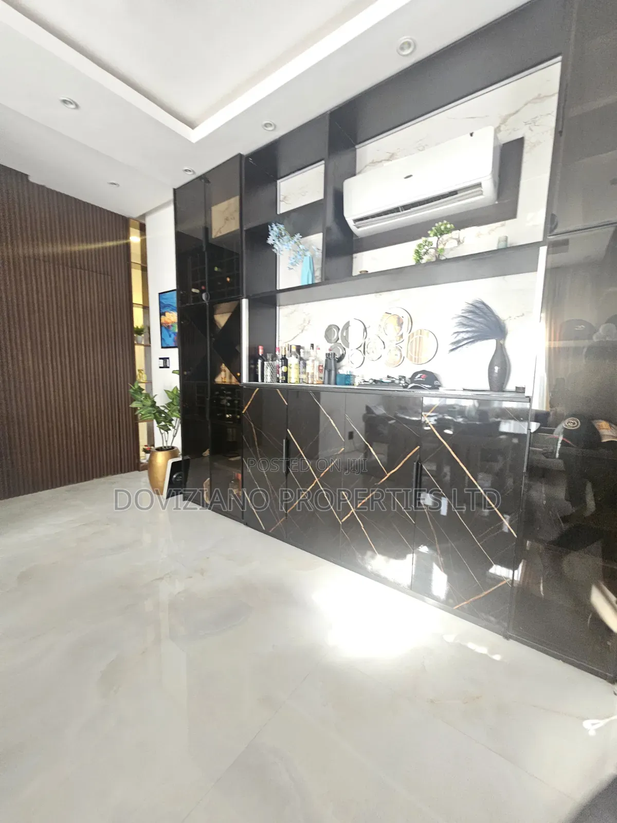 Furnished 3bdrm Apartment in Banana Island for sale in Banana Island