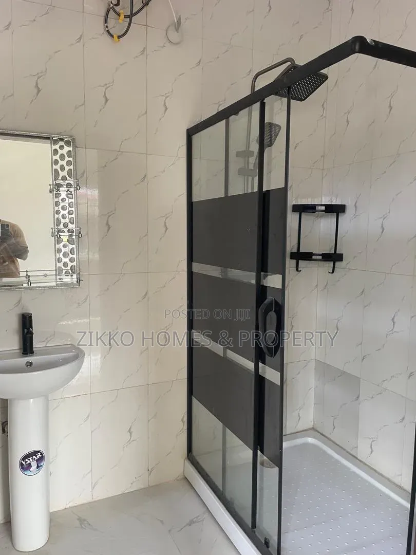 3bdrm Apartment in Chevron Drive for sale in Chevron