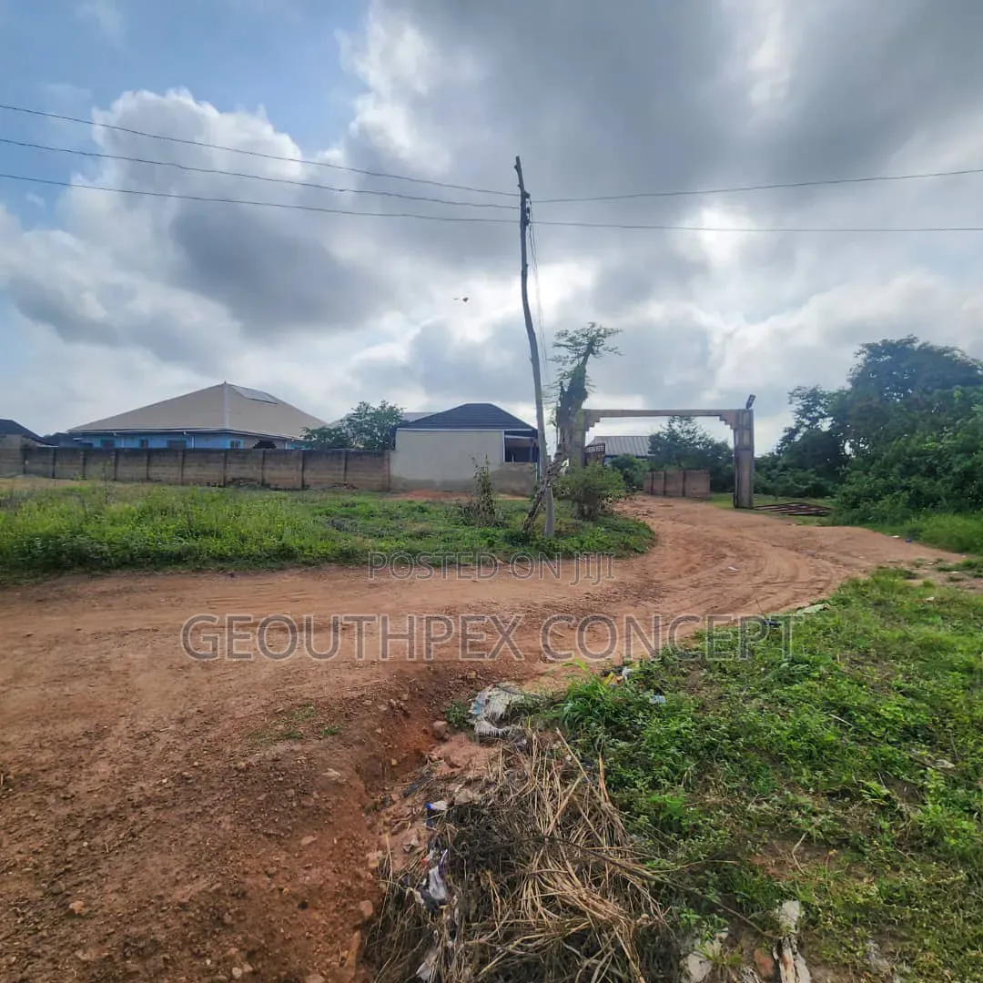Plot of Land With Office and Shop in Moniya in Moniya