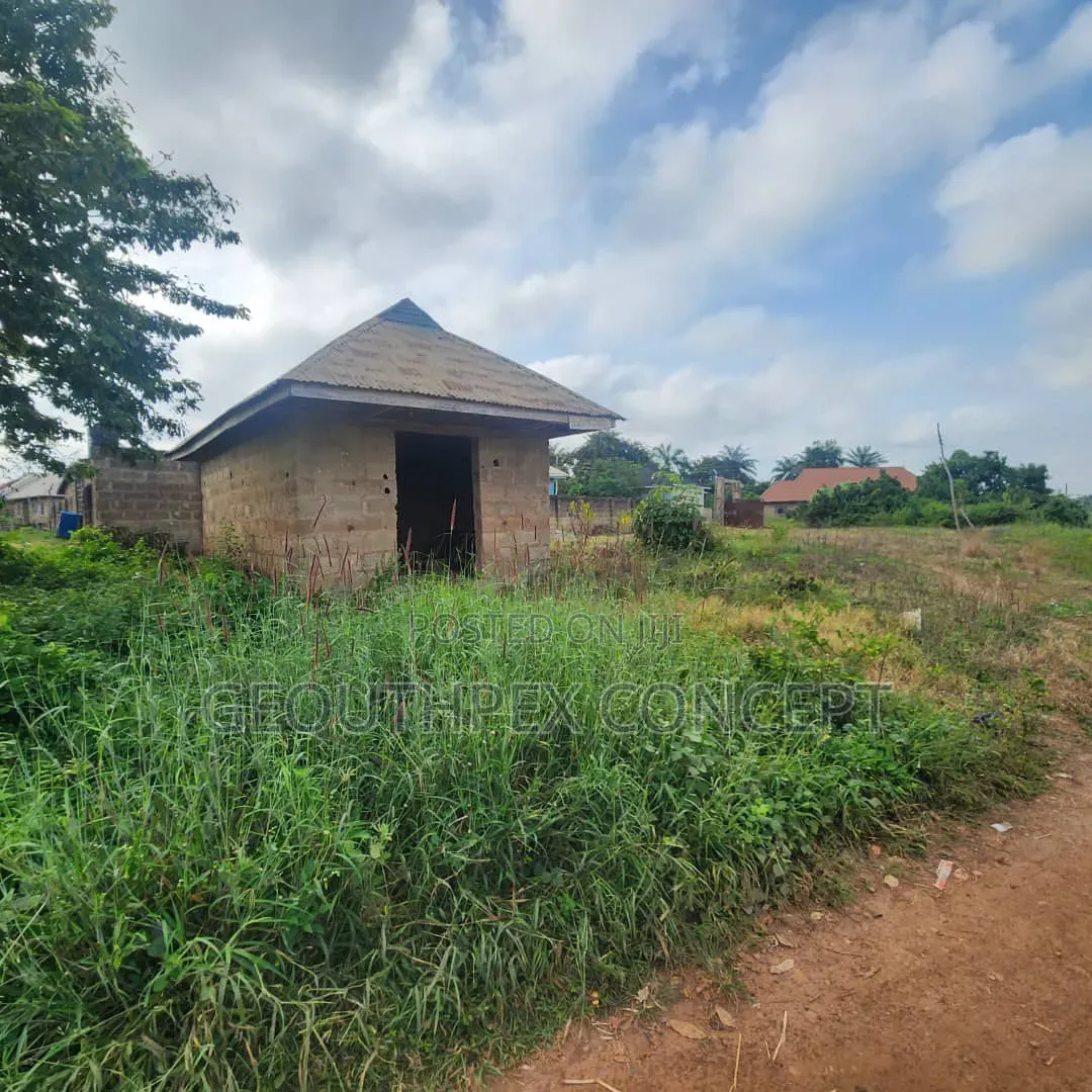 Plot of Land With Office and Shop in Moniya in Moniya
