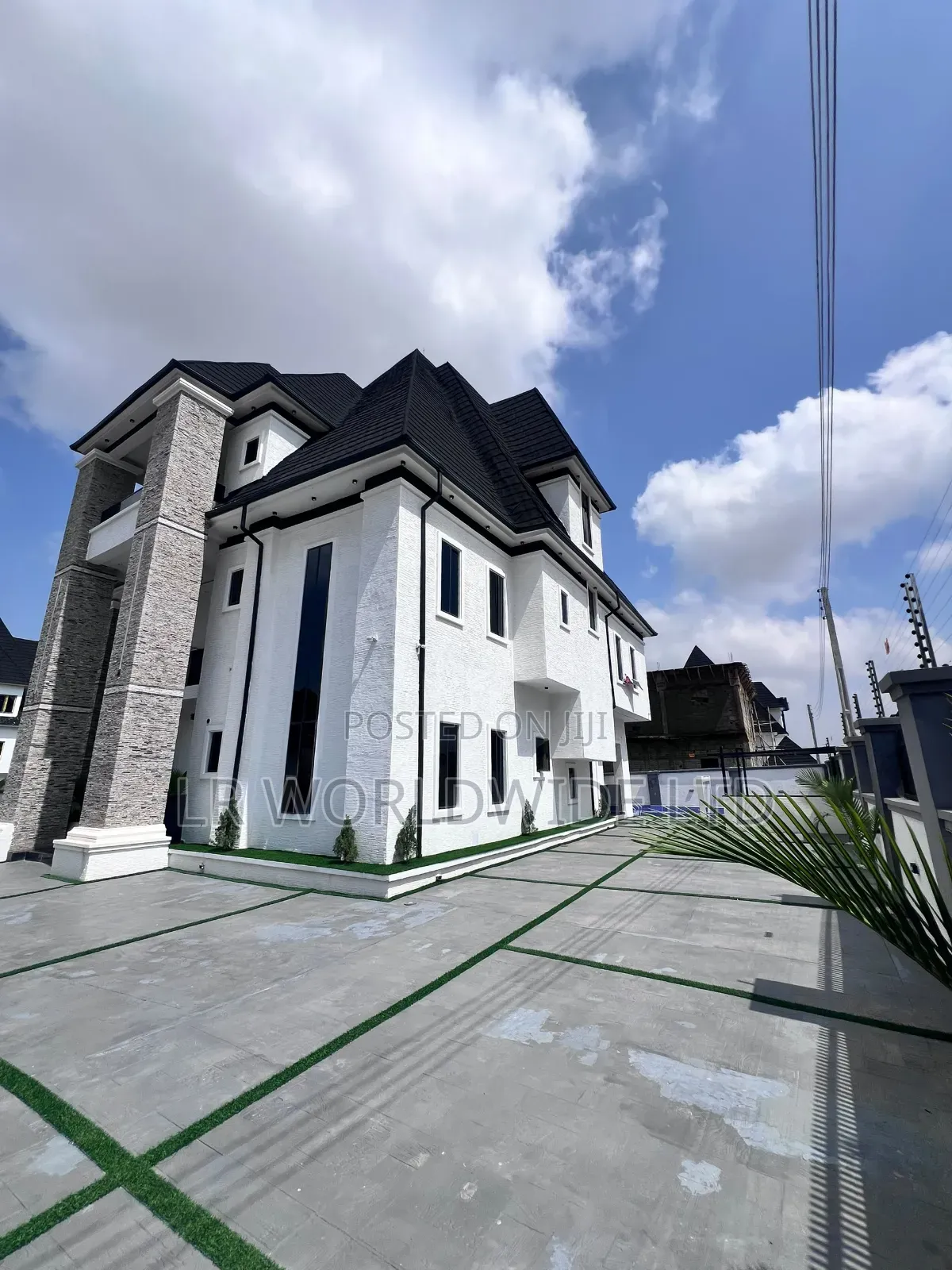 5bdrm Mansion in Dakwo District for sale in Dakwo District