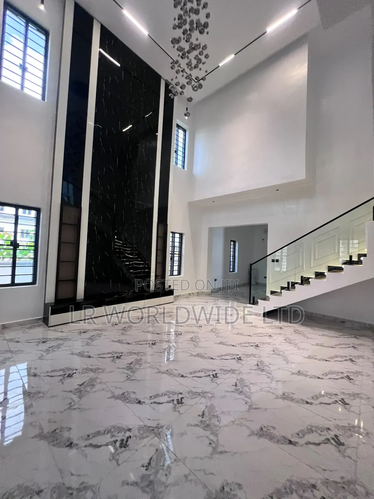 5bdrm Mansion in Dakwo District for sale in Dakwo District