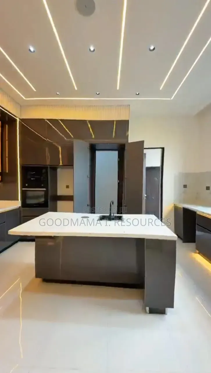 5bdrm Duplex in Lekki Palm City, Ajah for sale in Ajah