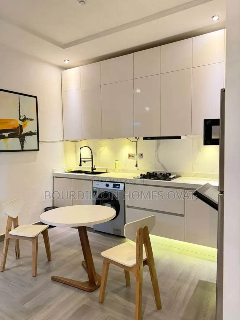 2bdrm Apartment in Lekki Phase 1 Lagos for rent in Lekki Phase 1