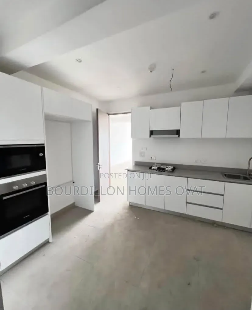 2bdrm Apartment in Lekki Phase 1 Lagos for rent in Lekki Phase 1