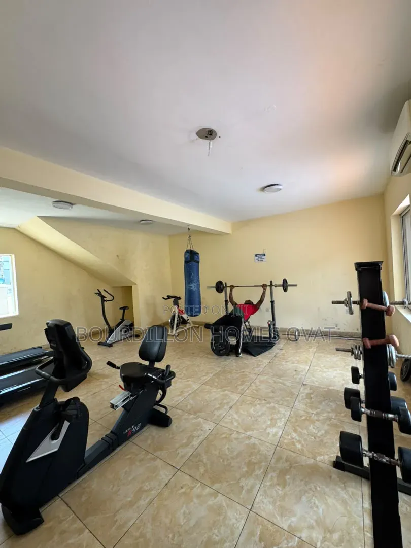 3bdrm Apartment in Lekki Phase 1 Lagos for rent in Lekki Phase 1