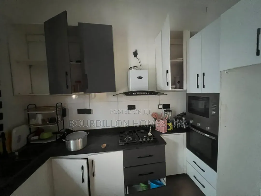 4bdrm Duplex in Ikota Villa Estate for rent in Ikota