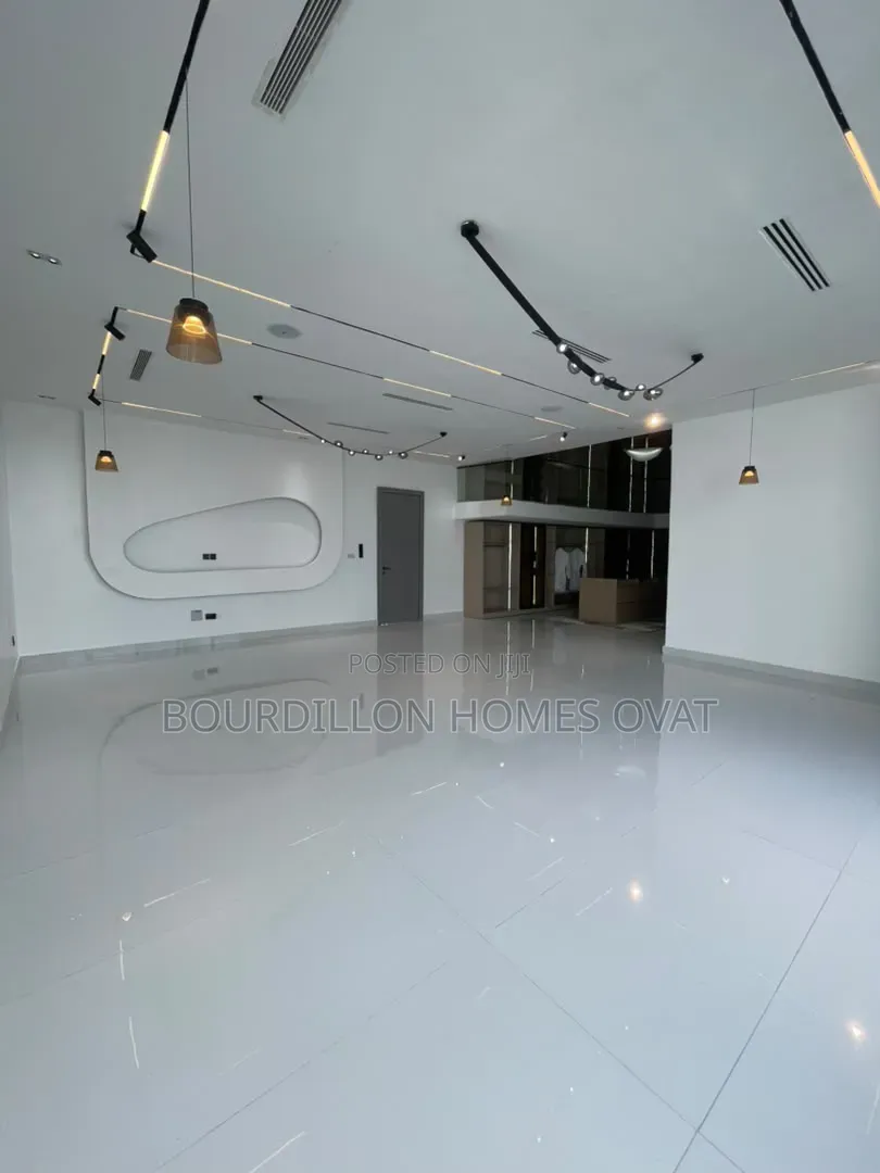 5bdrm Duplex in Osapa London Lekki for sale in Osapa london