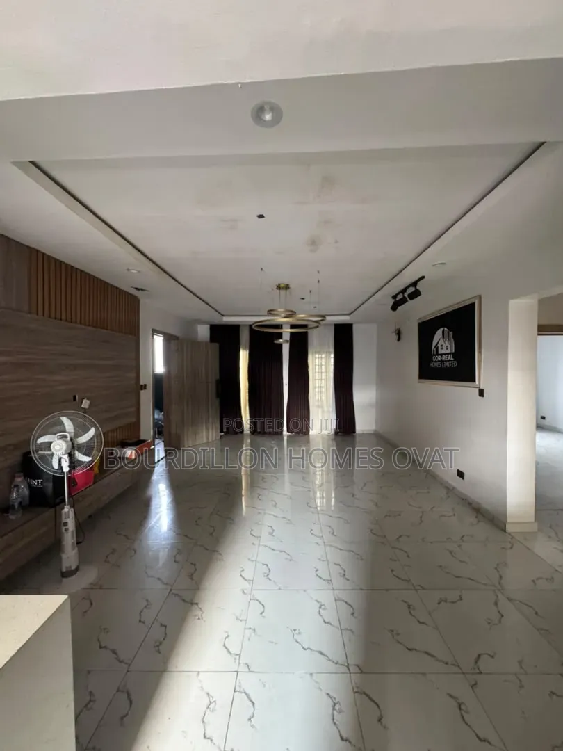 2bdrm Apartment in Ikate Lekki Lagos for rent in Ikate