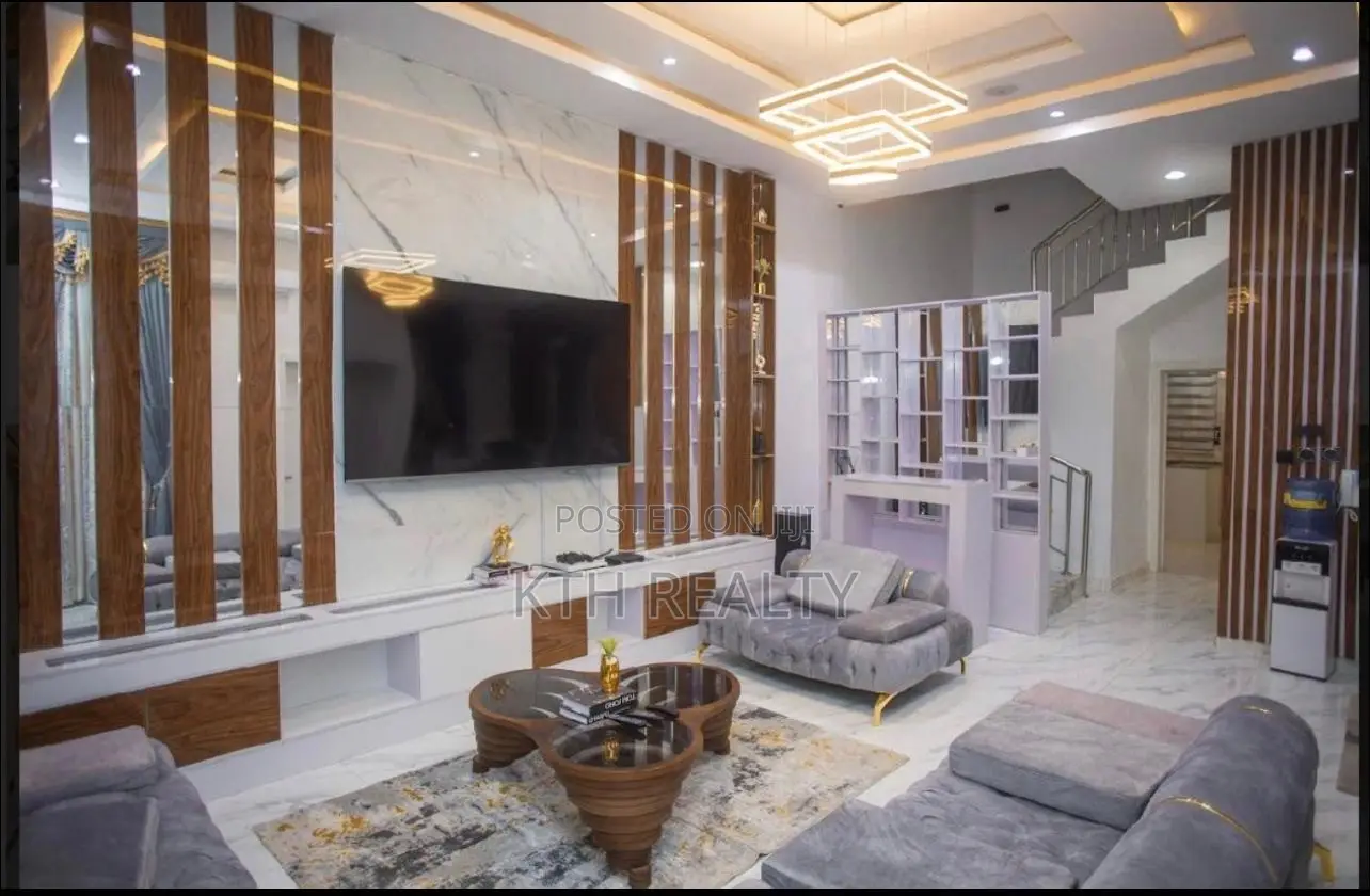 Furnished 4bdrm Duplex in Lekki Phase 2 for rent in Lekki Phase 2