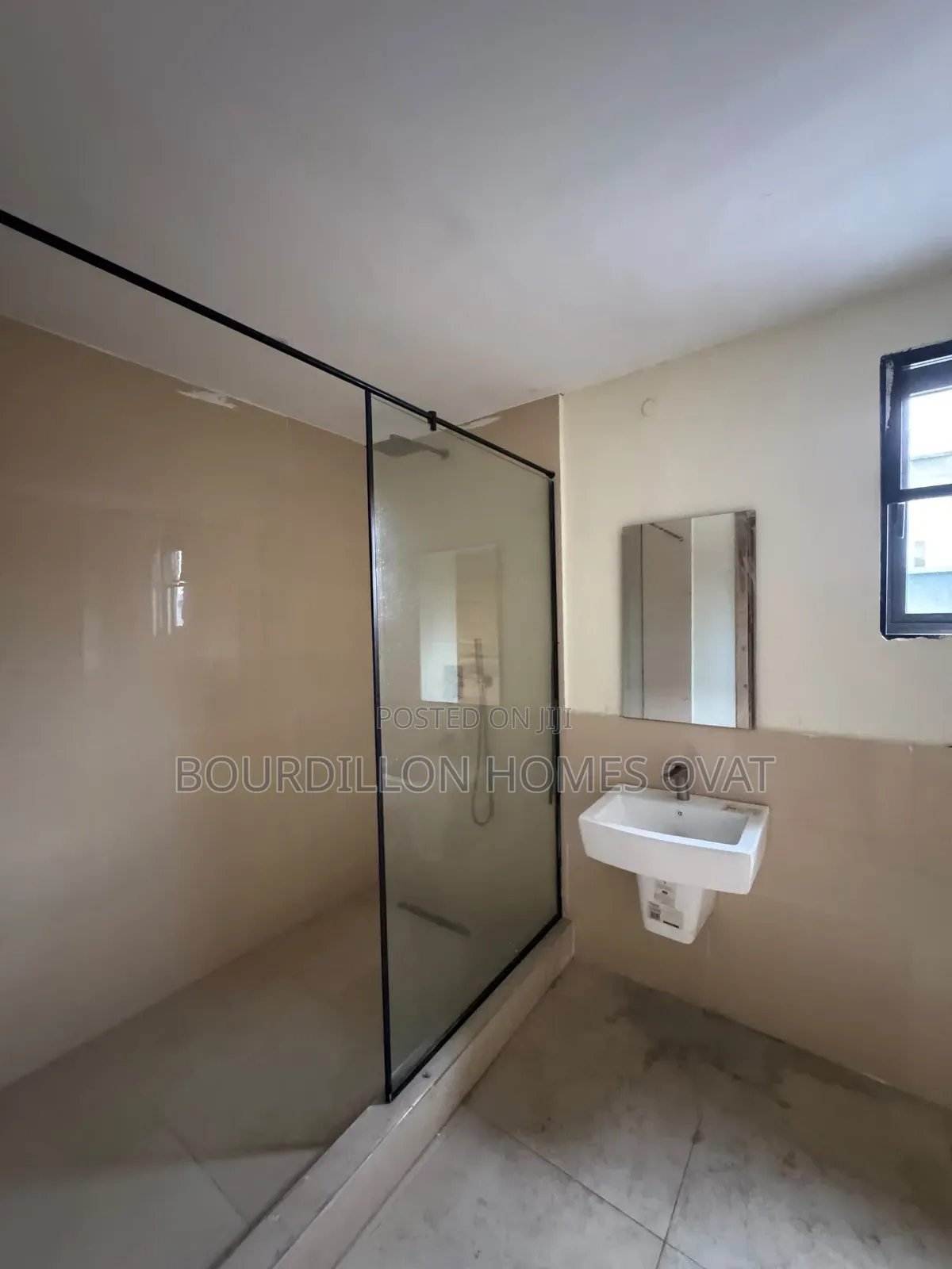 2bdrm Apartment in Lekki Phase 1 Lagos for rent in Lekki Phase 1