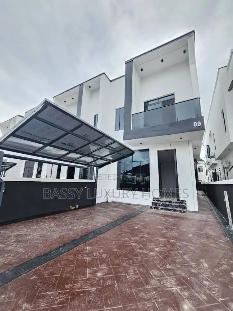 4bdrm Duplex in Lekki for sale in Lekki