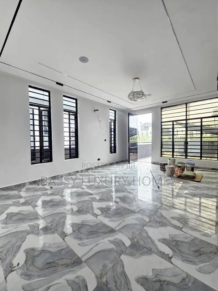 4bdrm Duplex in Lekki for sale in Lekki