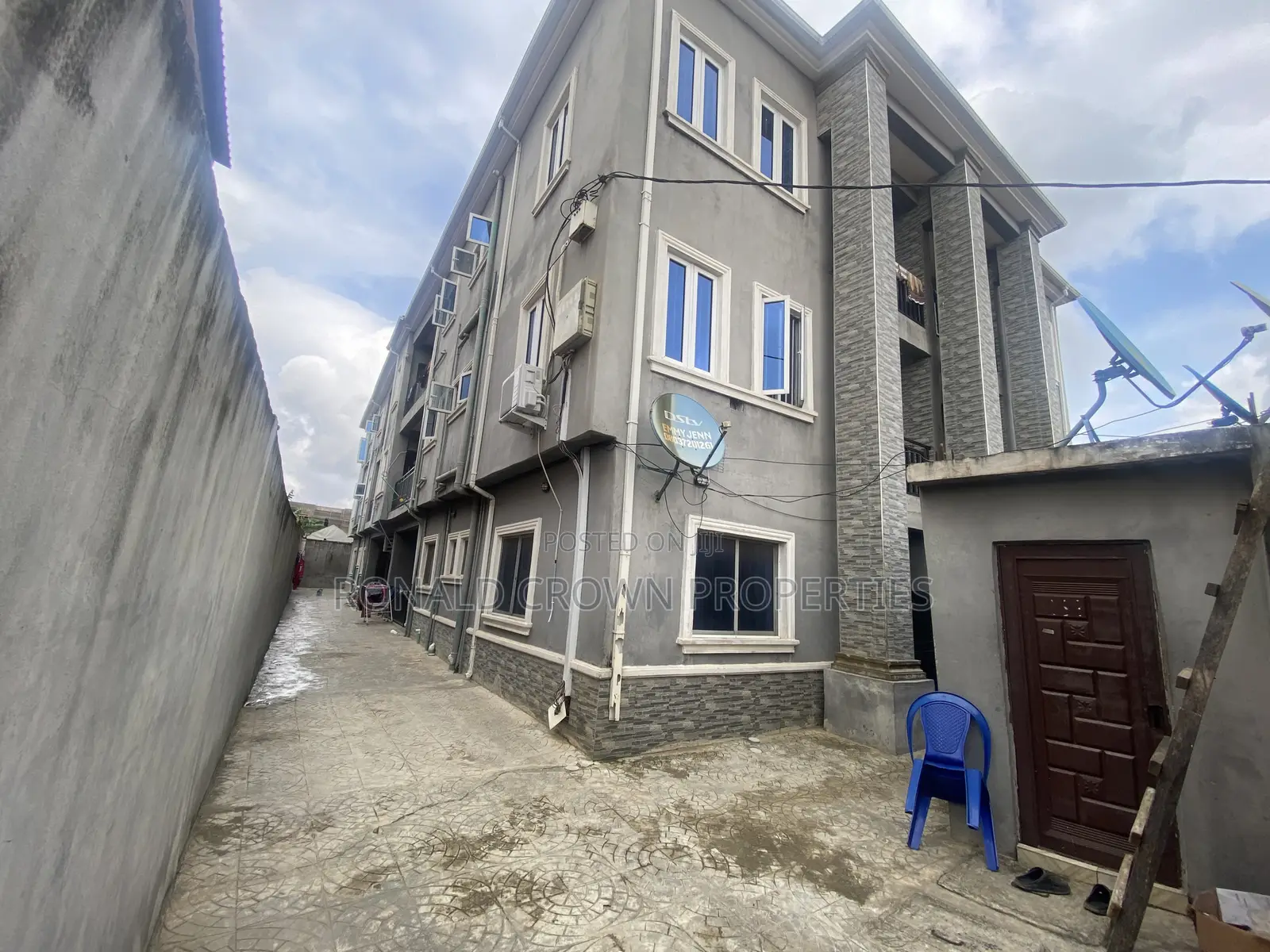 2bdrm Block of Flats in Bucknor for sale in Bucknor