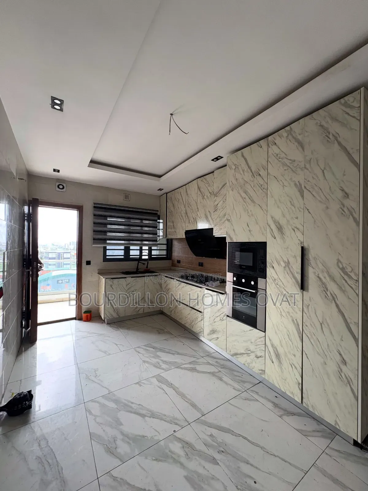 3bdrm Apartment in Lekki Phase 1 Lagos for rent in Lekki Phase 1