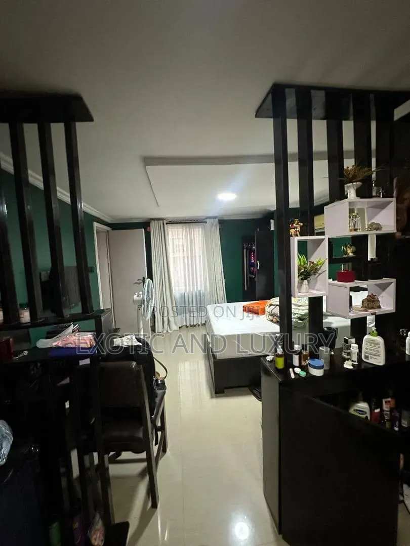 2bdrm Block of Flats in Alagomeji, Sabo / Yaba for rent in Sabo / Yaba