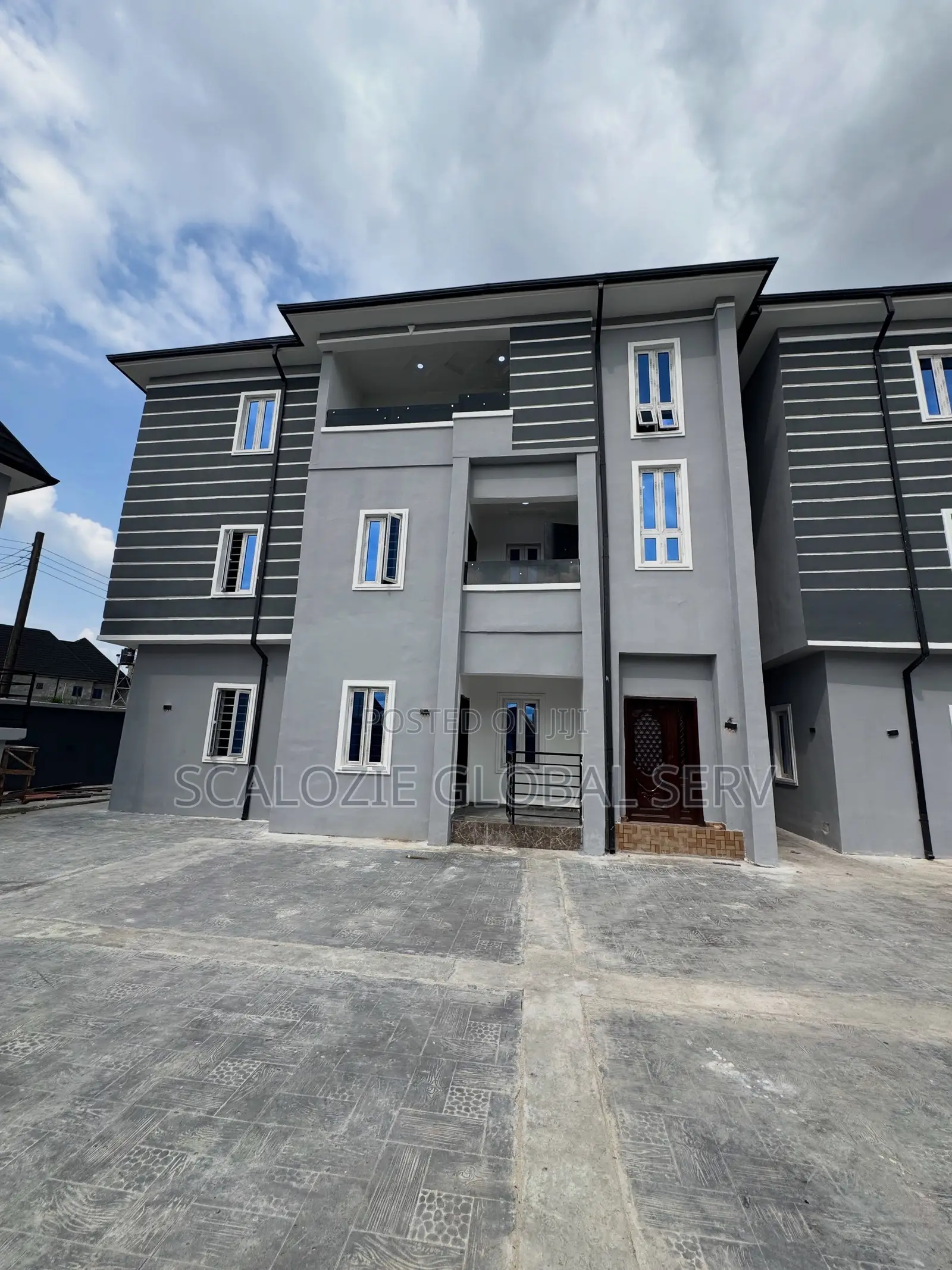 2bdrm Block of Flats in Sars Road, Port-Harcourt for sale in Port-Harcourt
