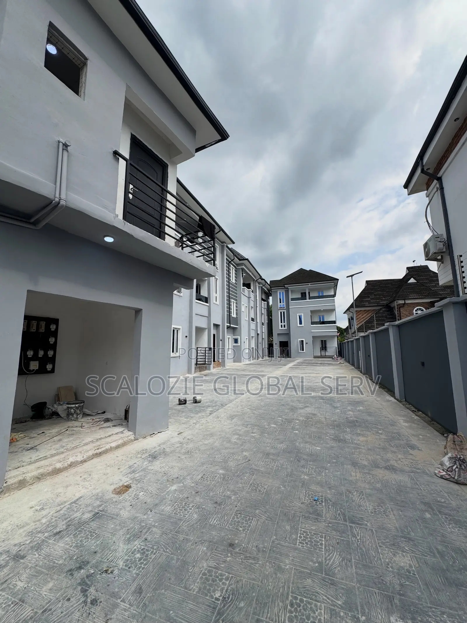 2bdrm Block of Flats in Sars Road, Port-Harcourt for sale in Port-Harcourt