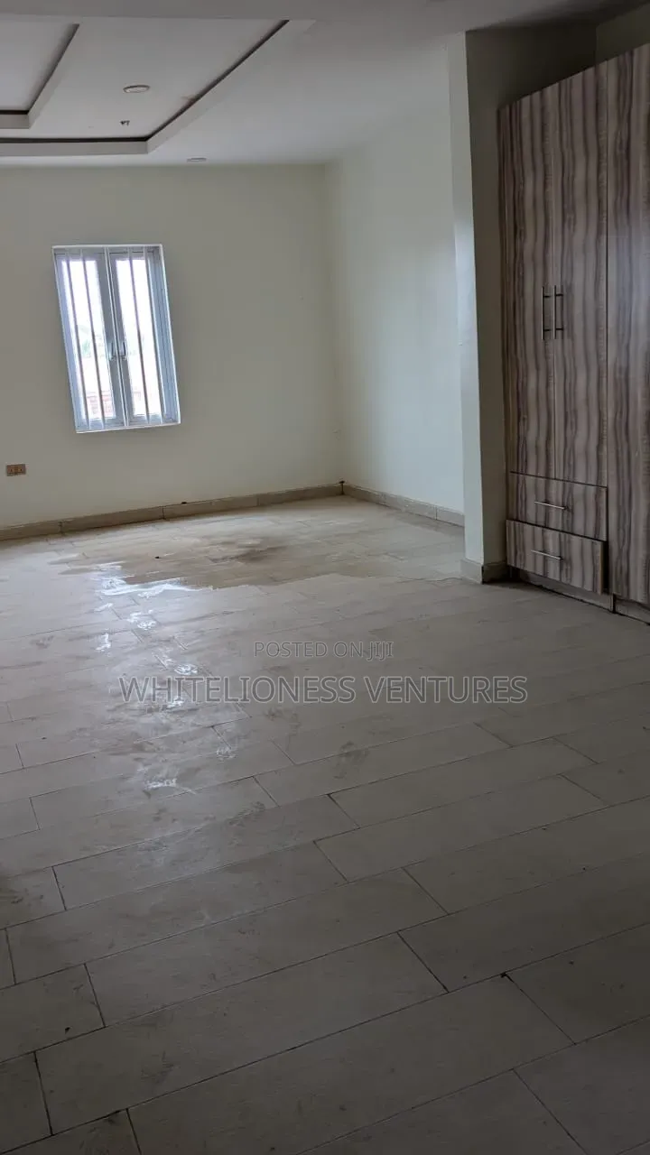 3bdrm Townhouse/Terrace in Asaba, Oshimili South for sale in Oshimili South