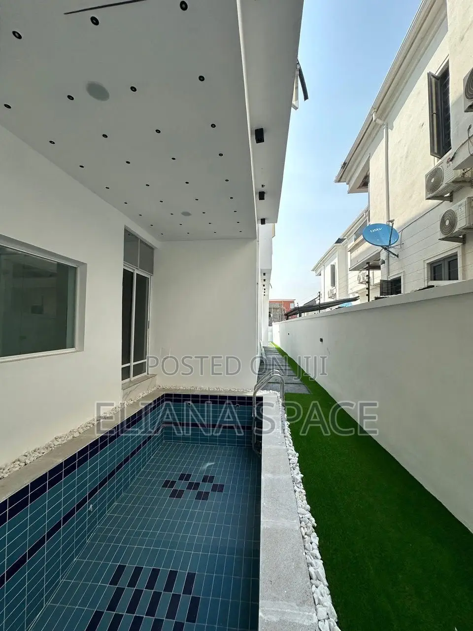 5bdrm Duplex in Ologolo for sale in Ologolo