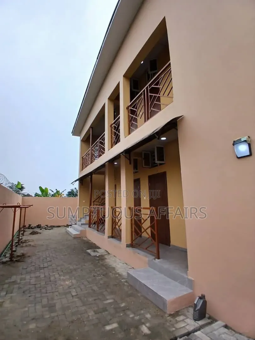 3bdrm Townhouse / Terrace in Lekki Scheme 2, Abraham Adesanya Estate in Abraham Adesanya Estate