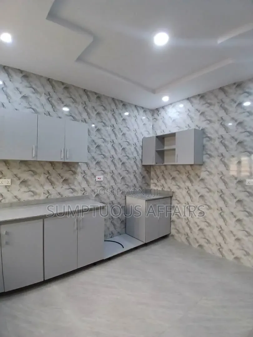 3bdrm Townhouse / Terrace in Lekki Scheme 2, Abraham Adesanya Estate in Abraham Adesanya Estate