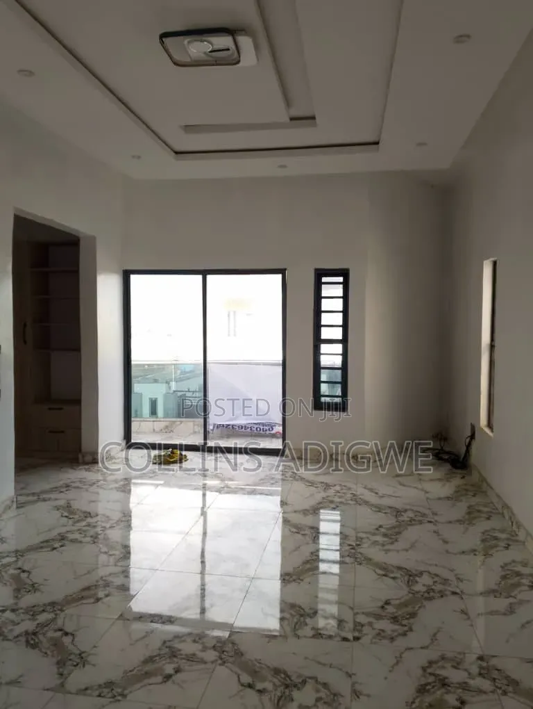4bdrm Duplex in With Pool Behind for sale in Sangotedo