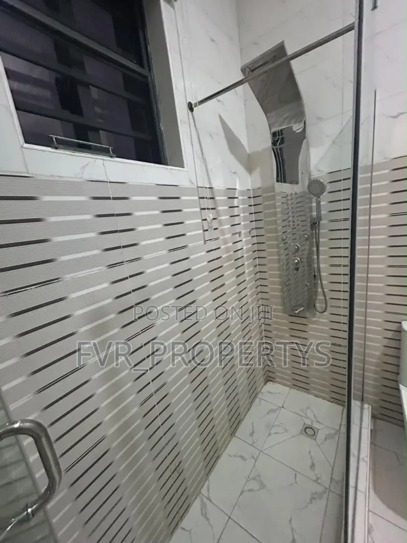 4bdrm Shared Apartment in Villa, Ikota for rent in Ikota