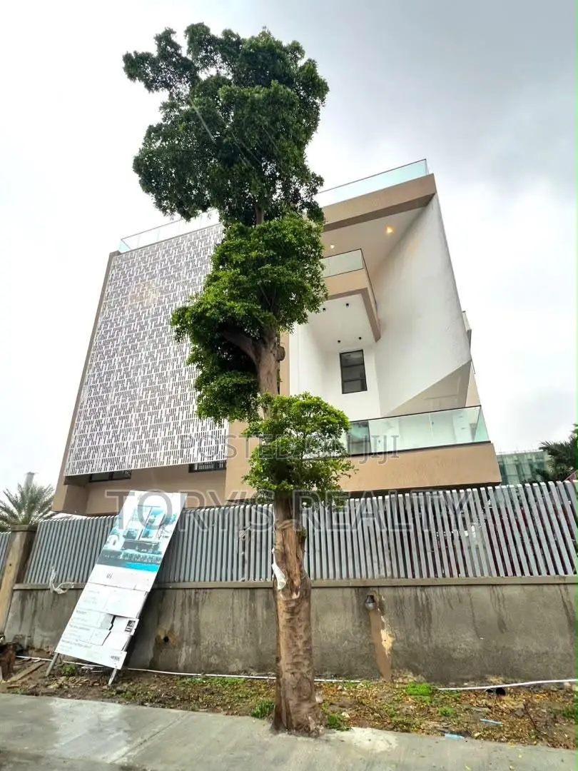 5bdrm Duplex in Banana Island for sale in Banana Island