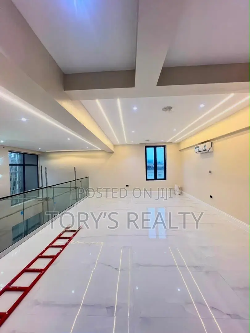 5bdrm Duplex in Banana Island for sale in Banana Island