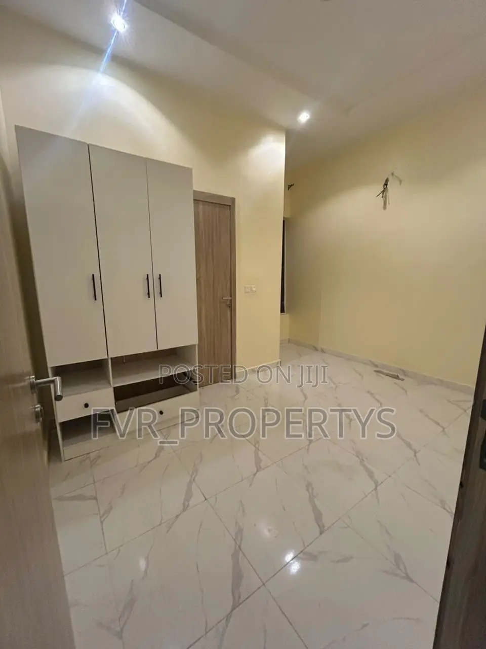 1bdrm Shared Apartment in Villa, Ikota for rent in Ikota
