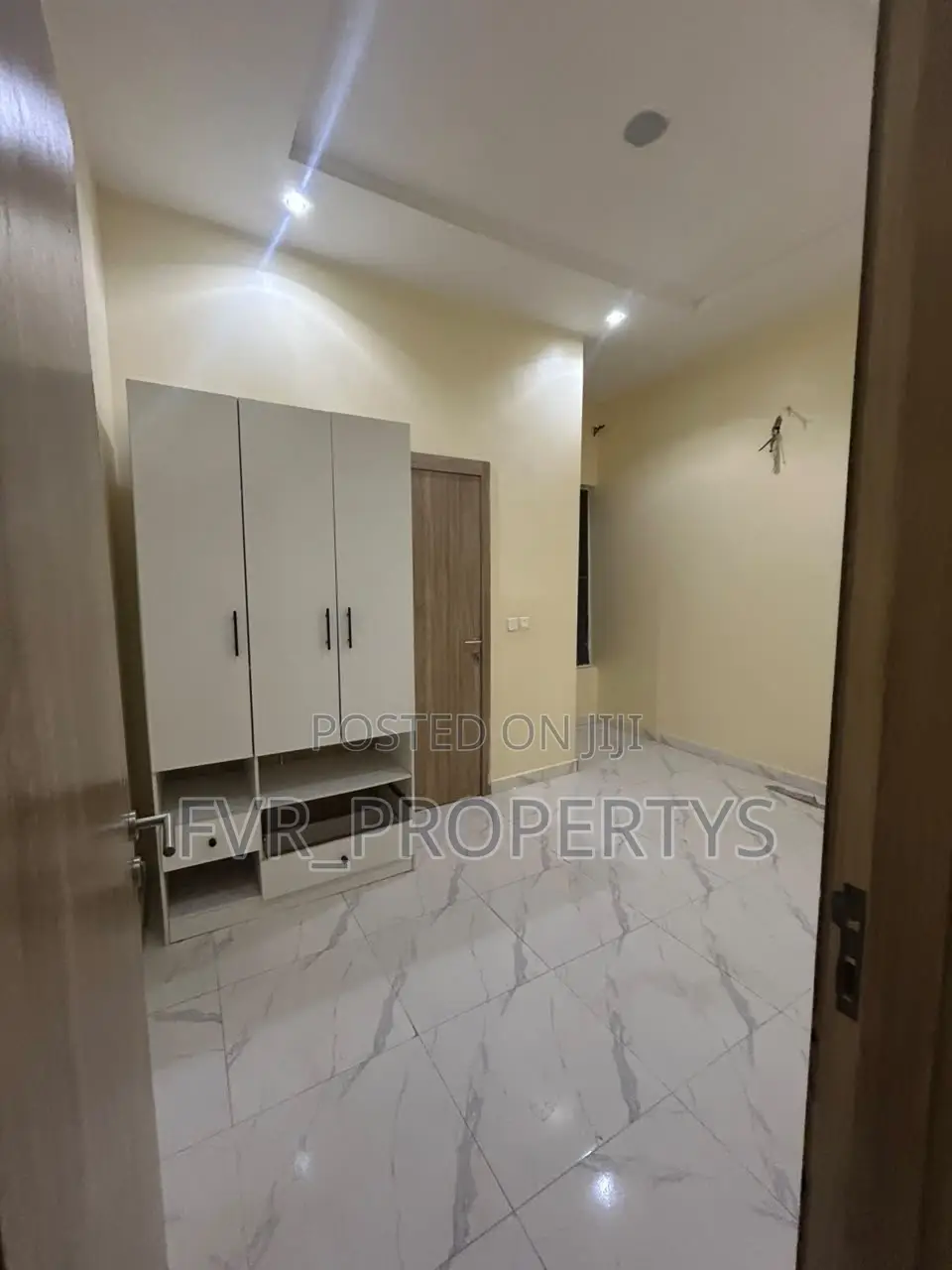 1bdrm Shared Apartment in Villa, Ikota for rent in Ikota
