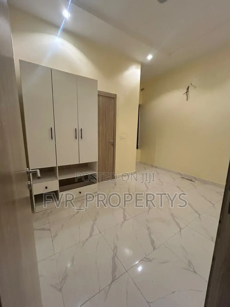 1bdrm Shared Apartment in Villa, Ikota for rent in Ikota