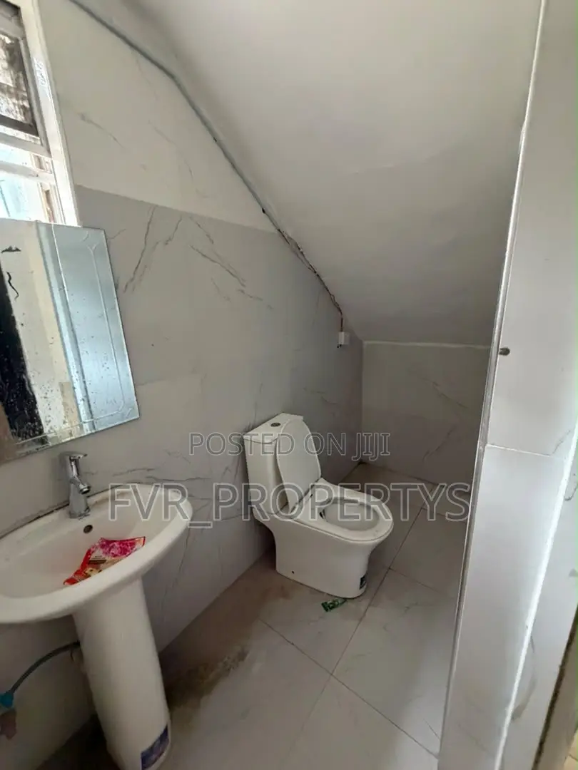 2bdrm Shared Apartment in Thomas, Ajah for rent in Ajah