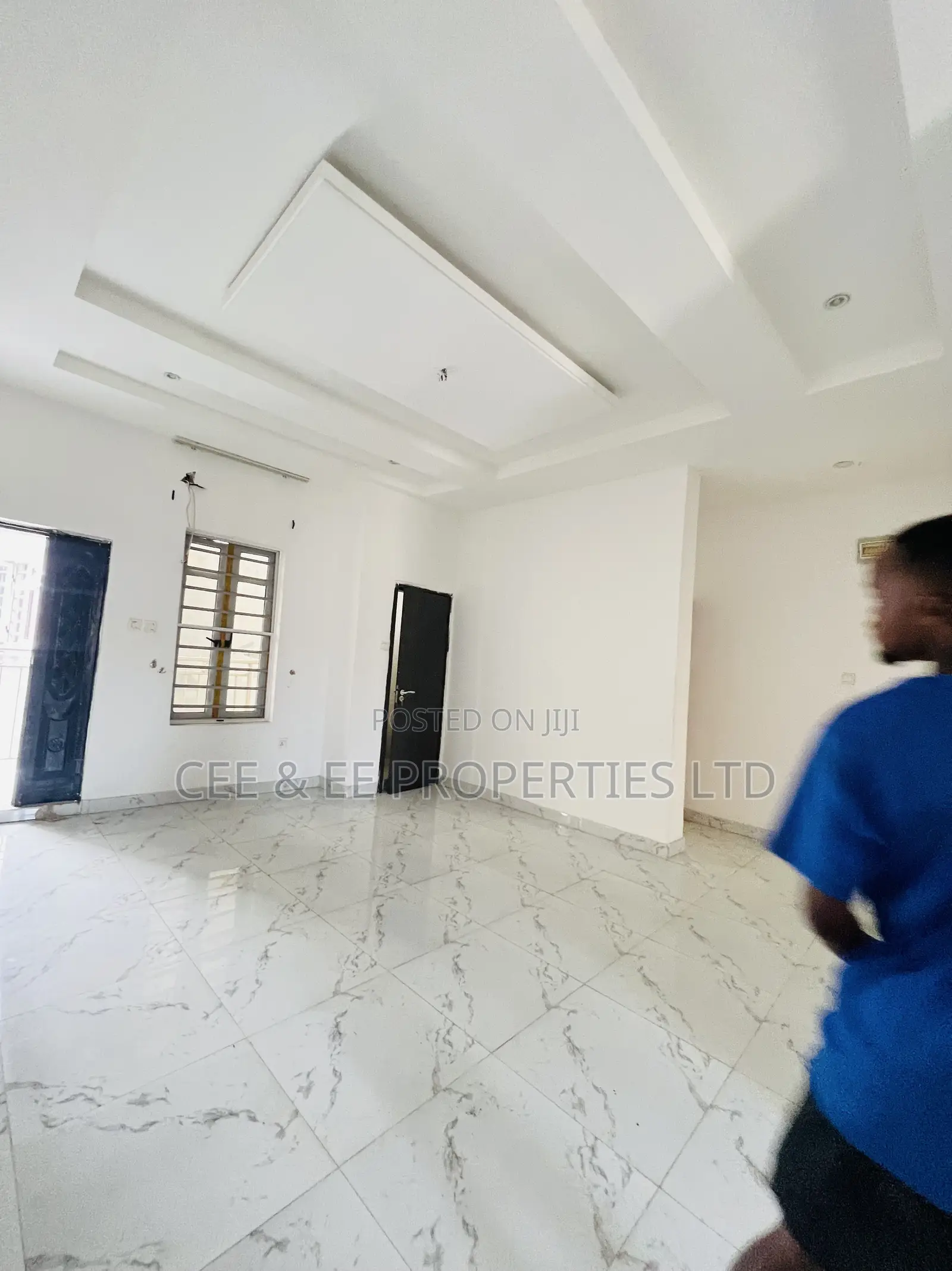 2bdrm Apartment in Off Ologufe Road, for rent in Awoyaya