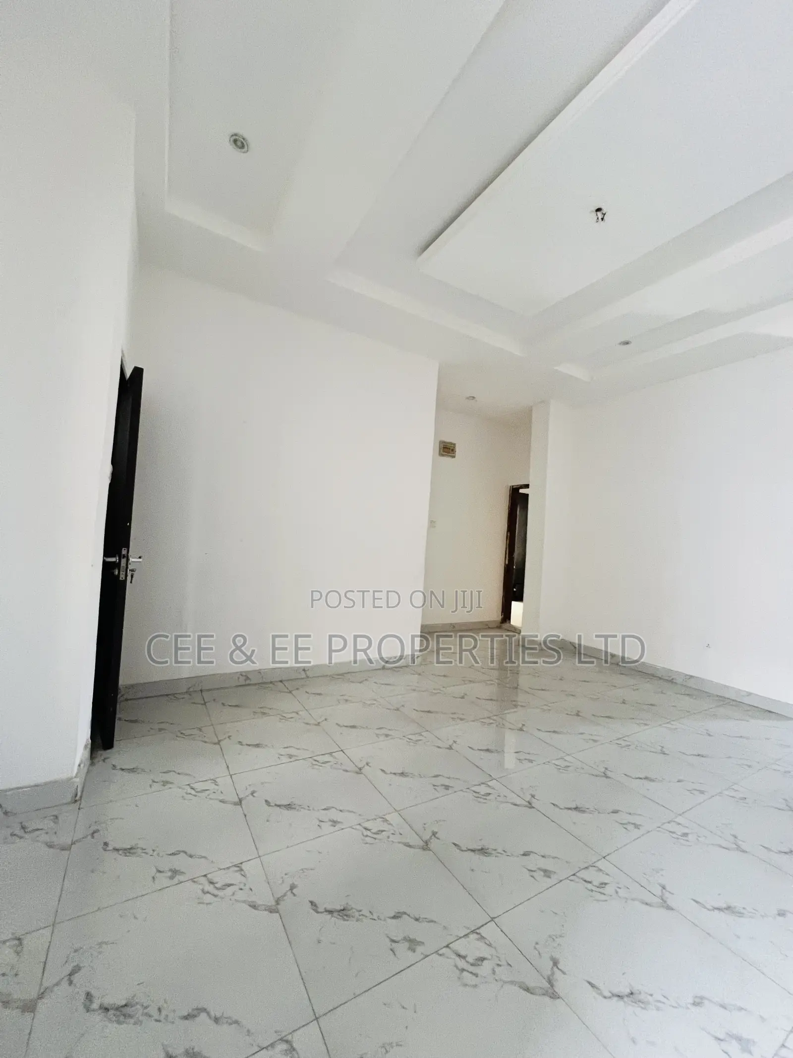 2bdrm Apartment in Off Ologufe Road, for rent in Awoyaya