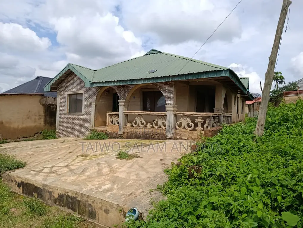 3bdrm Bungalow in Ojoo for sale in Ojoo