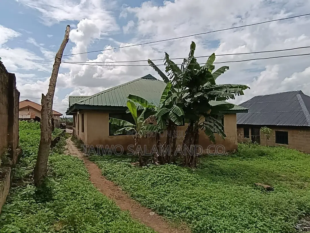 3bdrm Bungalow in Ojoo for sale in Ojoo