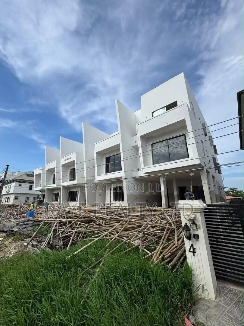 4bdrm Duplex in Gbagada for sale in Gbagada