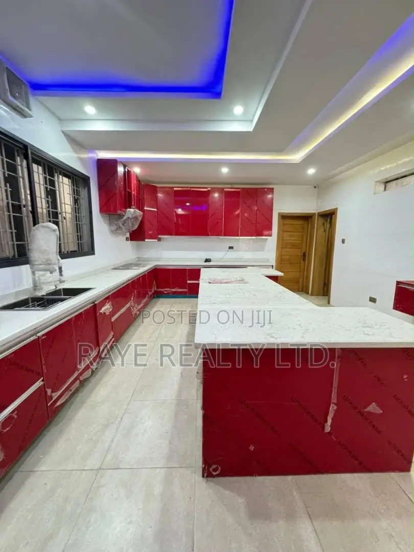 5bdrm House in Omole Phase 1 for sale in Omole Phase 1