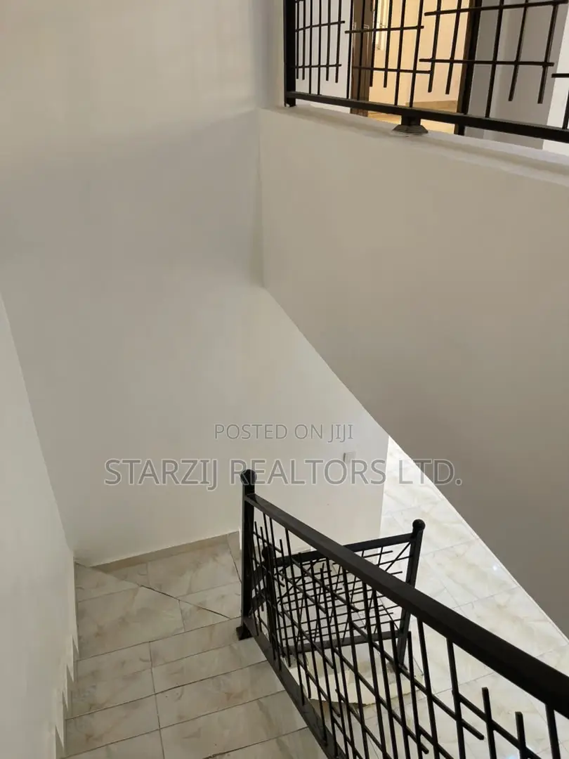 4bdrm Duplex in Paradise, Life Camp for sale in Life Camp