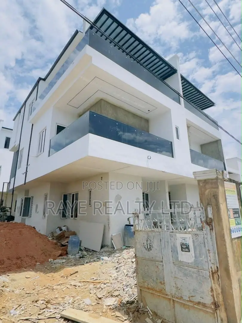 4bdrm Duplex in Gbagada for sale in Gbagada