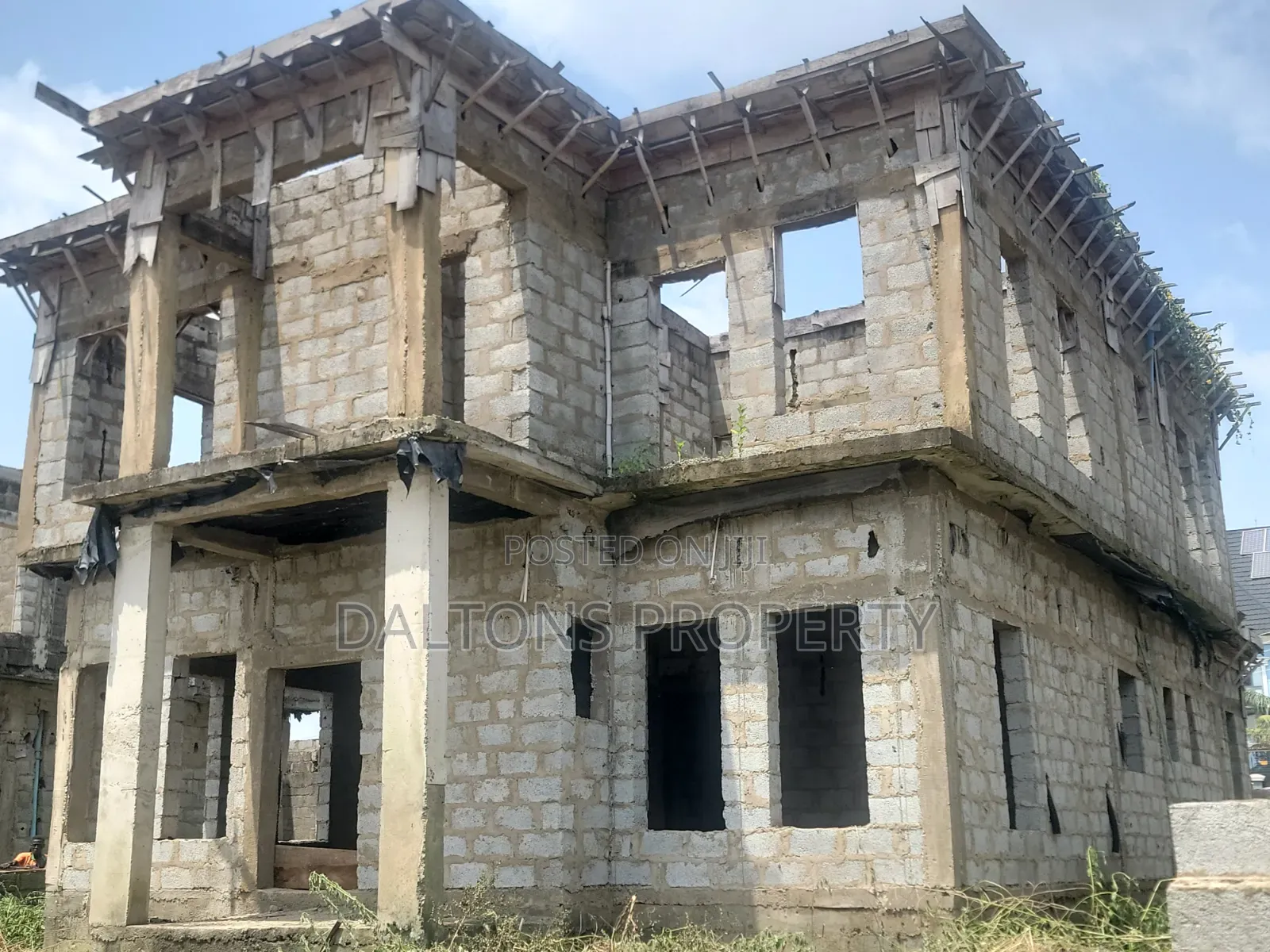 5bdrm Duplex in Victoria City Estate, Sabon Lugbe for sale in Sabon Lugbe