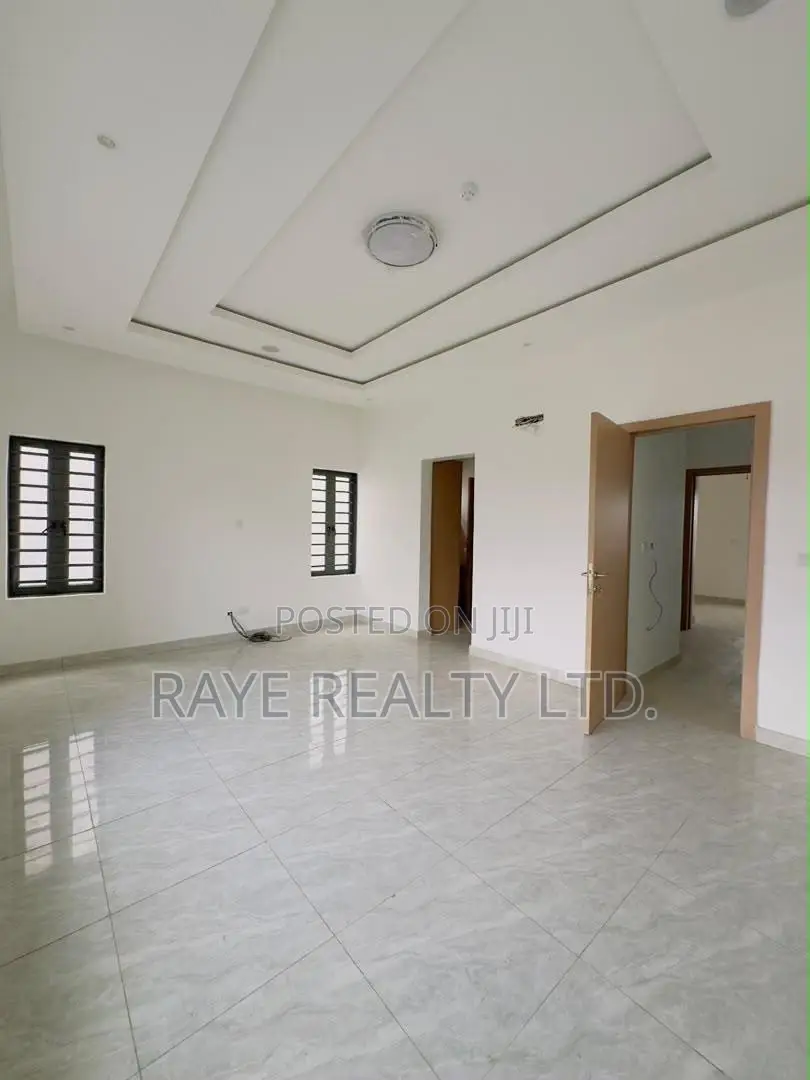 4bdrm Duplex in Surulere for sale in Surulere