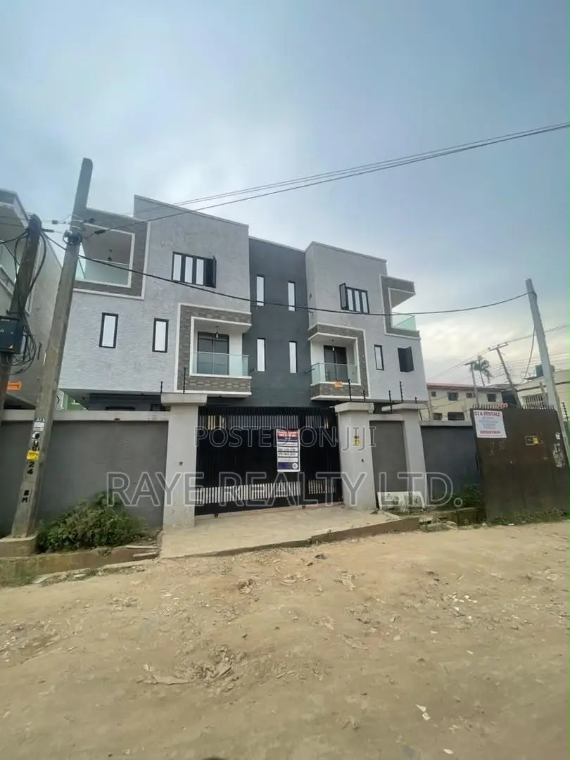 4bdrm Duplex in Berger for sale in Berger