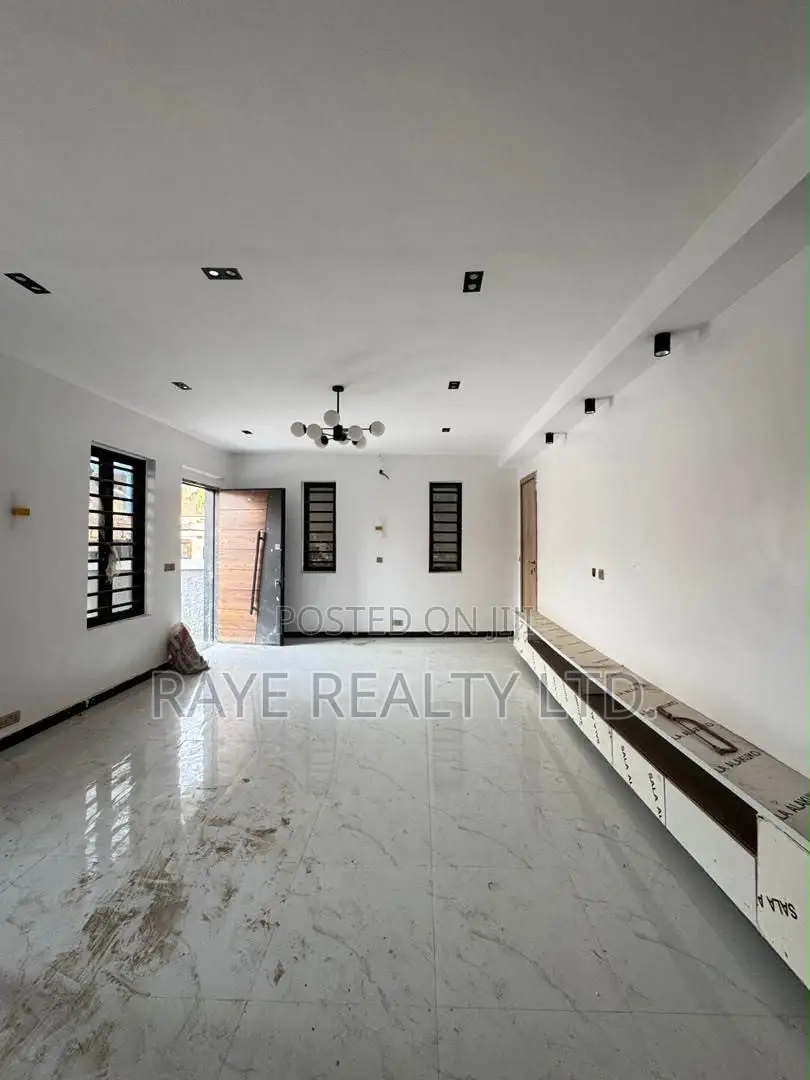 4bdrm Duplex in Berger for sale in Berger