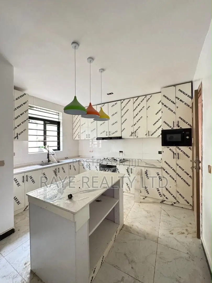 4bdrm Duplex in Berger for sale in Berger
