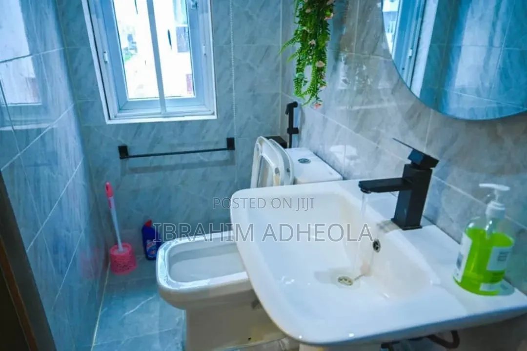 Furnished 2bdrm Apartment in Ikate for sale in Ikate