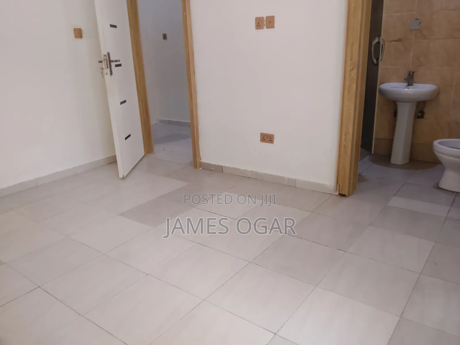 1bdrm Shared Apartment in Orchid Road, Lekki Expressway for rent in Lekki Expressway