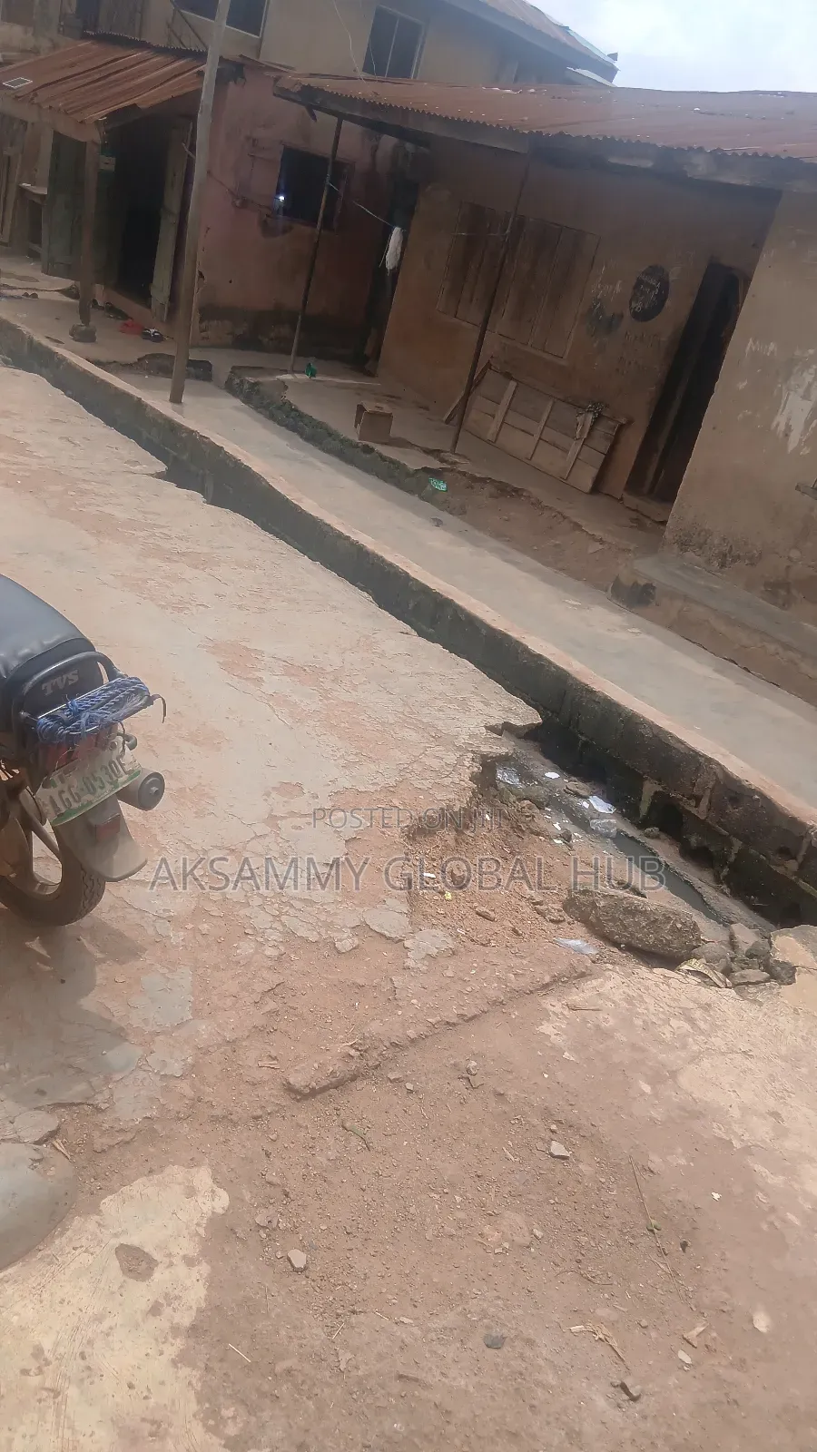6bdrm Bungalow in Bodija, Ibadan for sale in Ibadan
